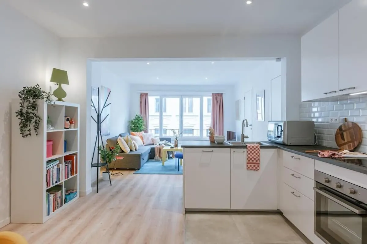 Colorful Pop Apartment In The Heart Of 安特卫普 比利时